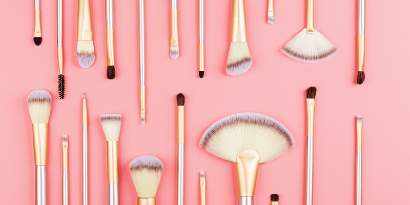 Easy Ways To Clean Your Makeup Brushes Naturally
