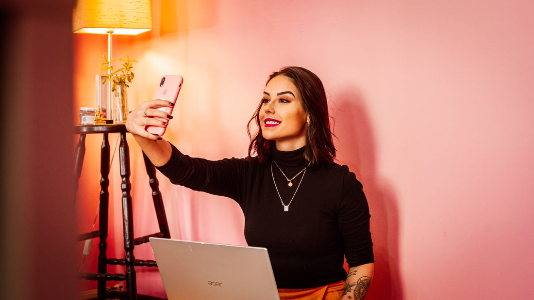 7 Latino Beauty & Lifestyle Influencers to Follow in 2022