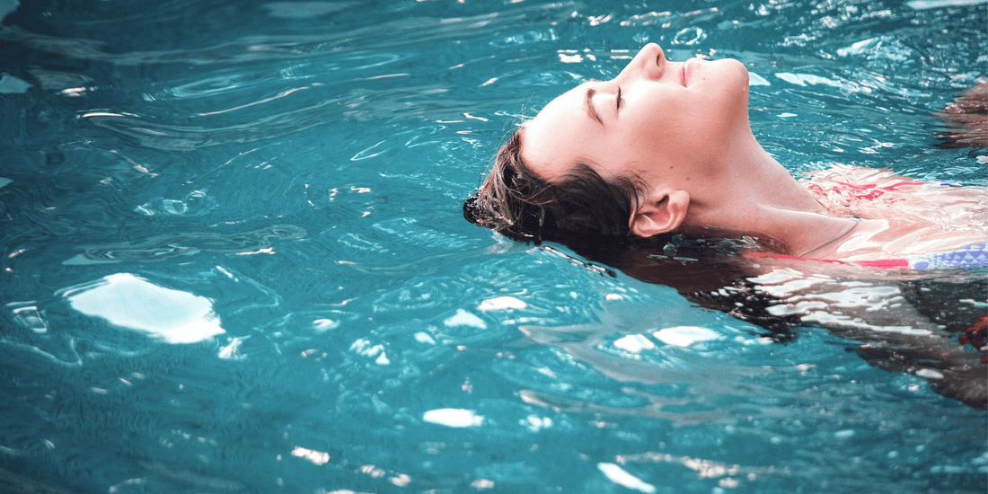 A Guide to Treating Chlorine Damaged Hair