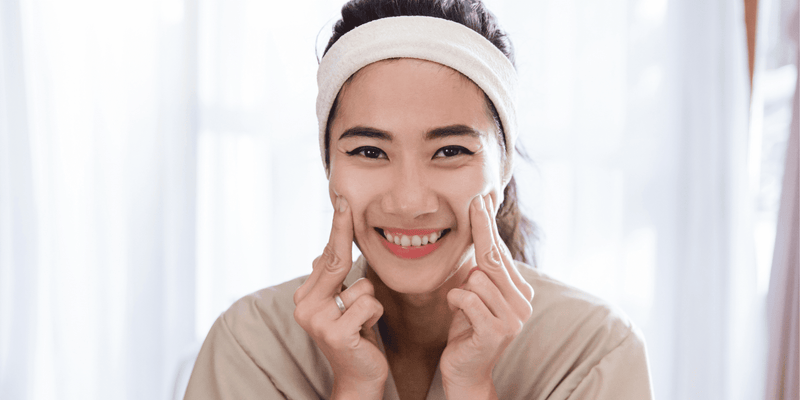 How to Give Yourself a Facial Massage